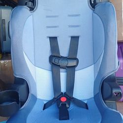 Cosco finale booster carseat (30-100lbs)