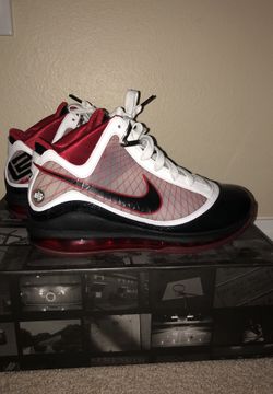 Lebron James 7 Size 9.5