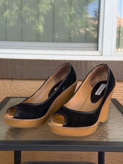 Green Ankle Strap Pointed Toe Pumps Size 9
