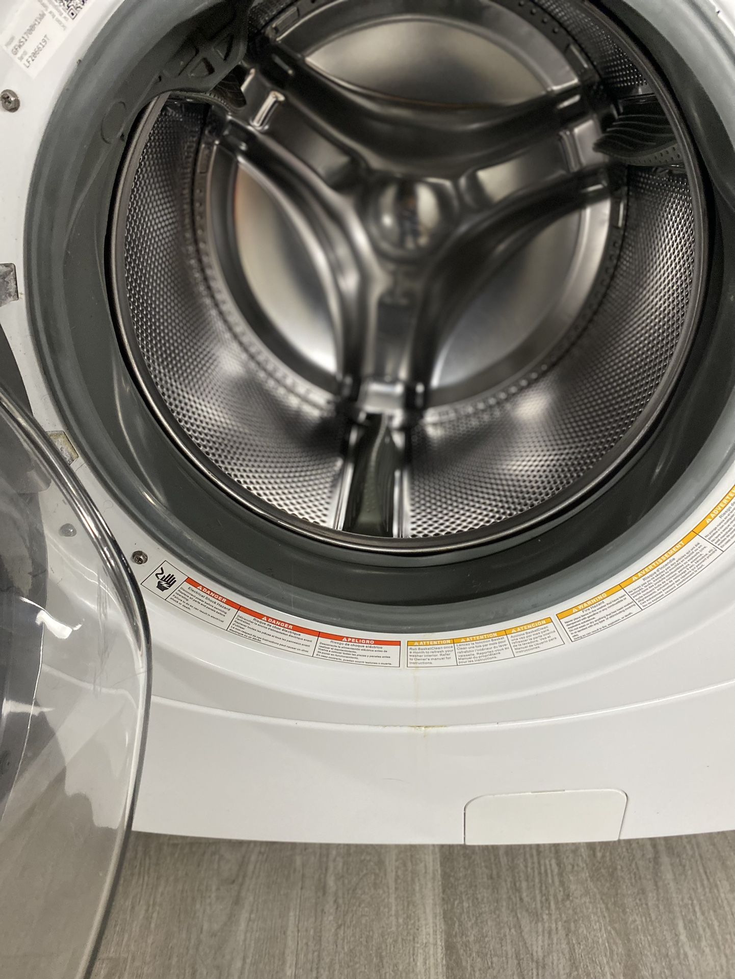 Front load Washer/dryer
