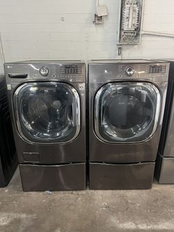 🧺✨ LG Electric Washer & Dryer Set with Pedestals – Square Door Design
