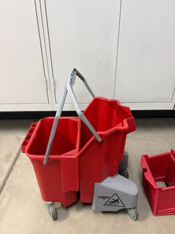 Mop bucket