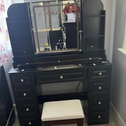 Vanity Dresser