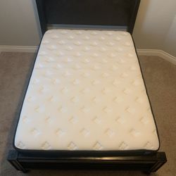 Full Size Bed Frame & Mattress