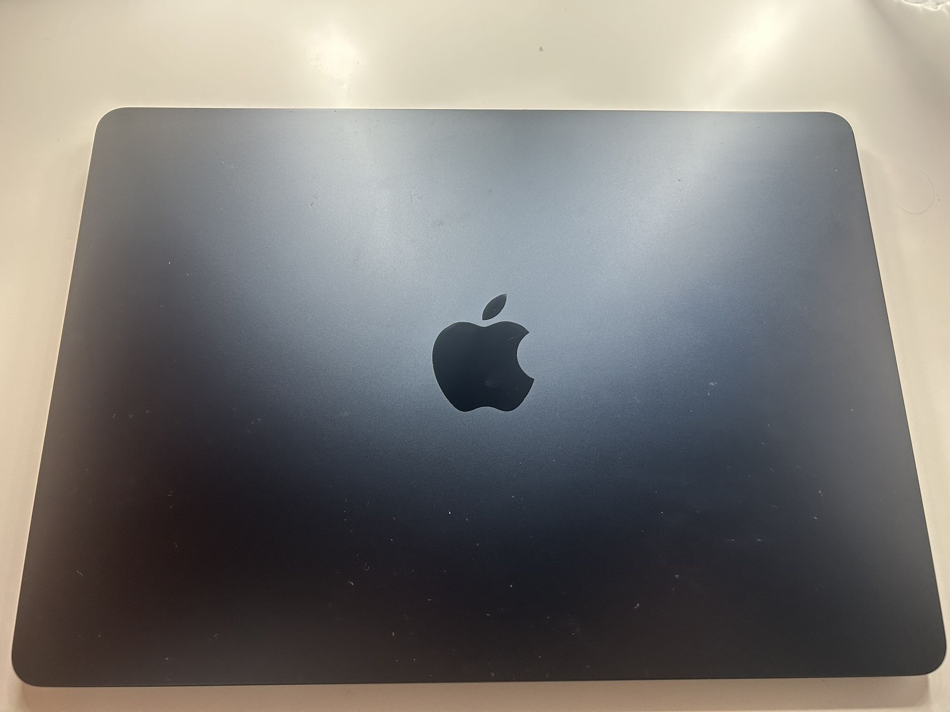 MacBook Air With M2 chip Midnight