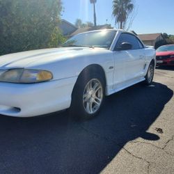 97 Ford mustang
V8 327
Manual
Convertable
Almost 200k