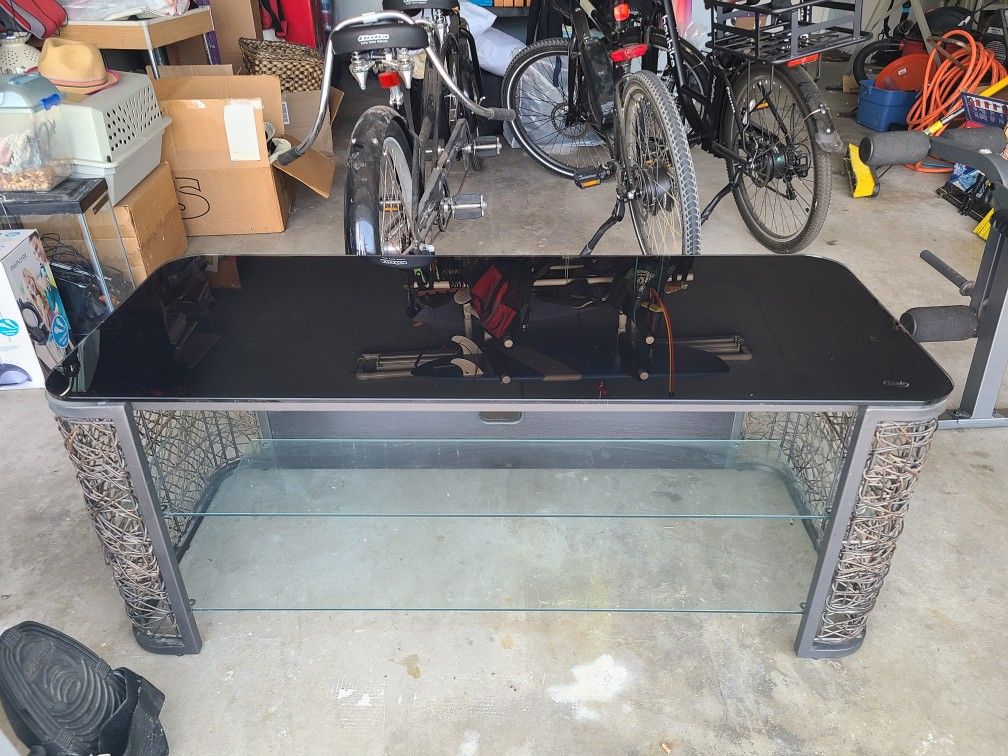 Coffee table/ TV stand