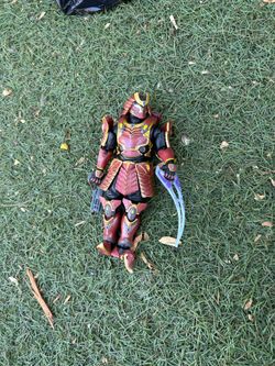 Halo The Spartan Collection Spartan Yoroi action figure from Jazwares, featuring signature red and gold samurai-inspired armor