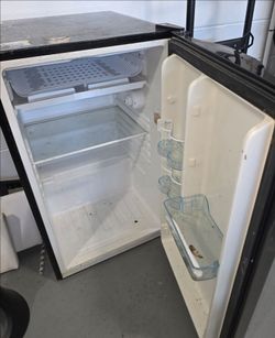 Black Mini Fridge with Freezer Compartment