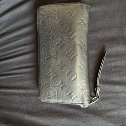 Louise Vuitton Zipper Wallet 