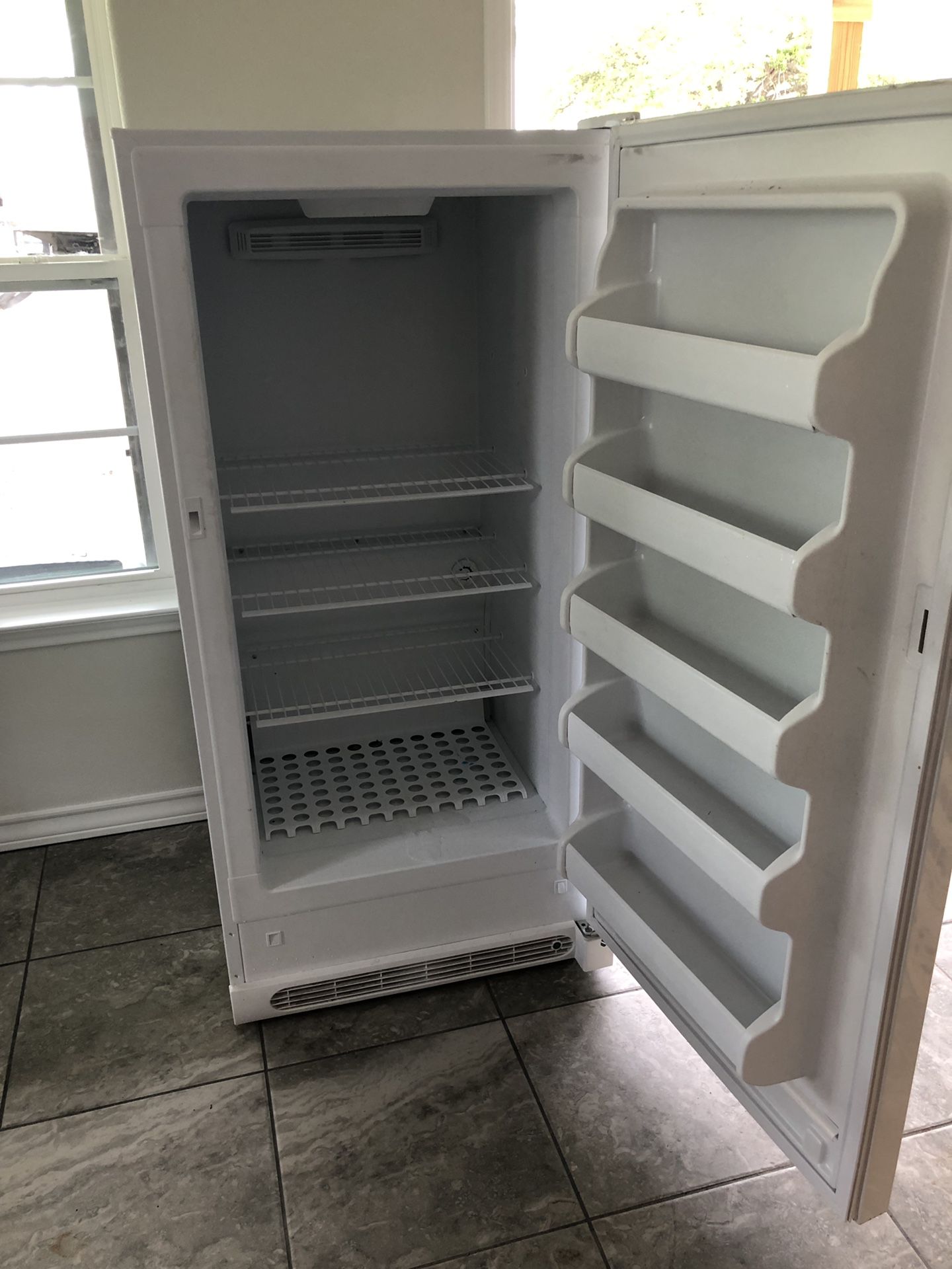 Frigidaire stand up freezer
