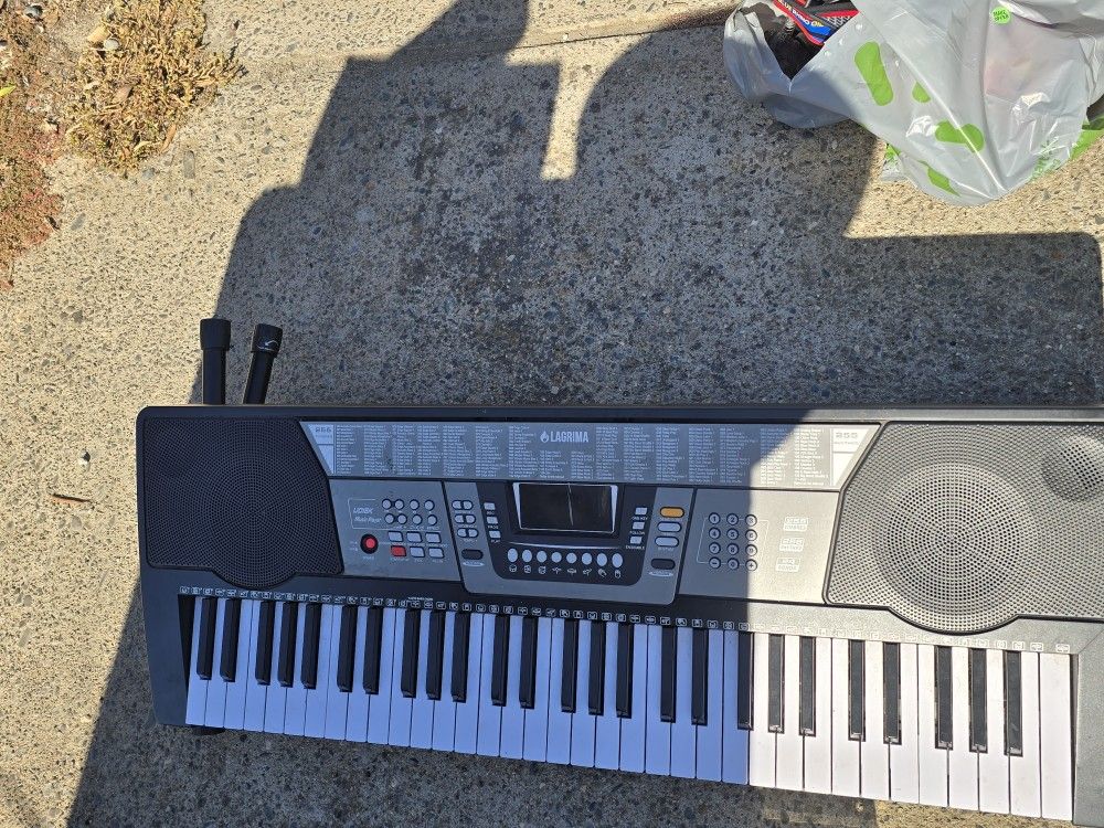 Keyboard With Stand