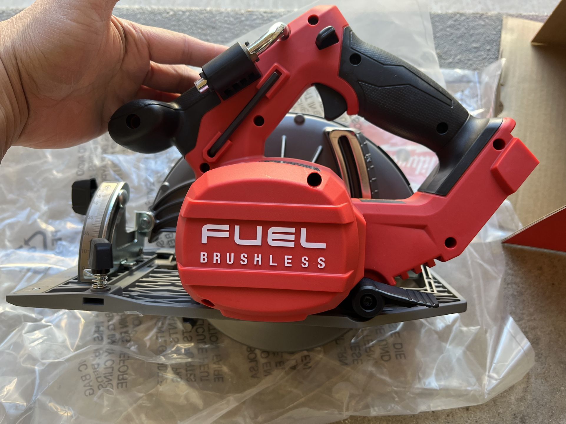 Circular saw milwaukee m18