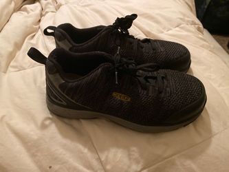 Keen steel toes size 8