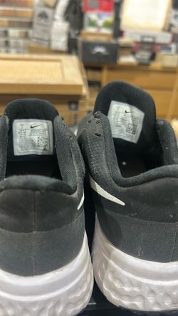 Like new Nike revolution size 7