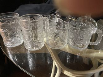 Crystal Wine Decanter With 3 Glasses Excellent Condition