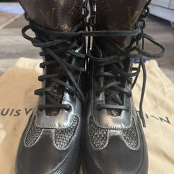 Louis Vuitton Boot’s Size 38.5  