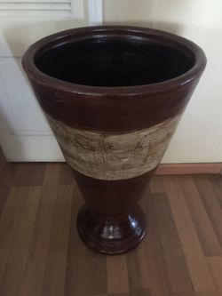 Design Spanish Vase