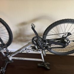 Cannondale Mountain Bike