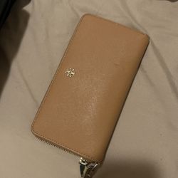 tory burch wallet