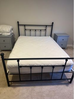 Full size mattress- like new