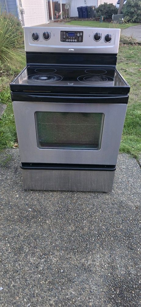 Whirlpool Stove 30w) I Can Help You With Free Delivery Within 10 Miles Distance 