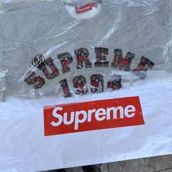 Supreme Sweater Medium 