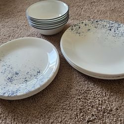 NEW Corelle 18-Piece Dinnerware Set - Ink Speckle - $30
