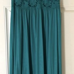 Beautiful  Full Length Nightgown Medium 
