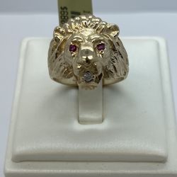 14K Lion Ring. Used