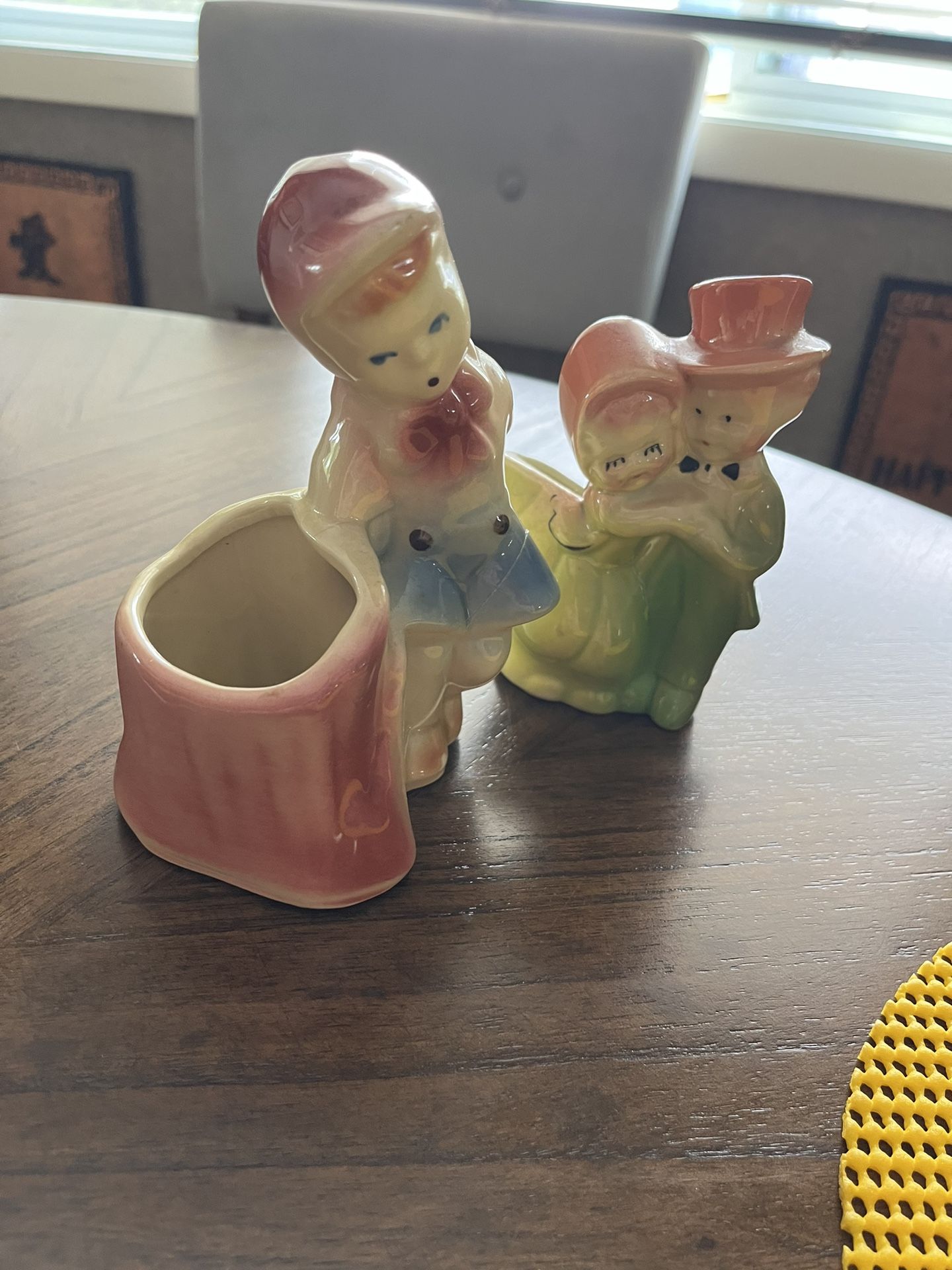 Adorable Swanee Pieces.
