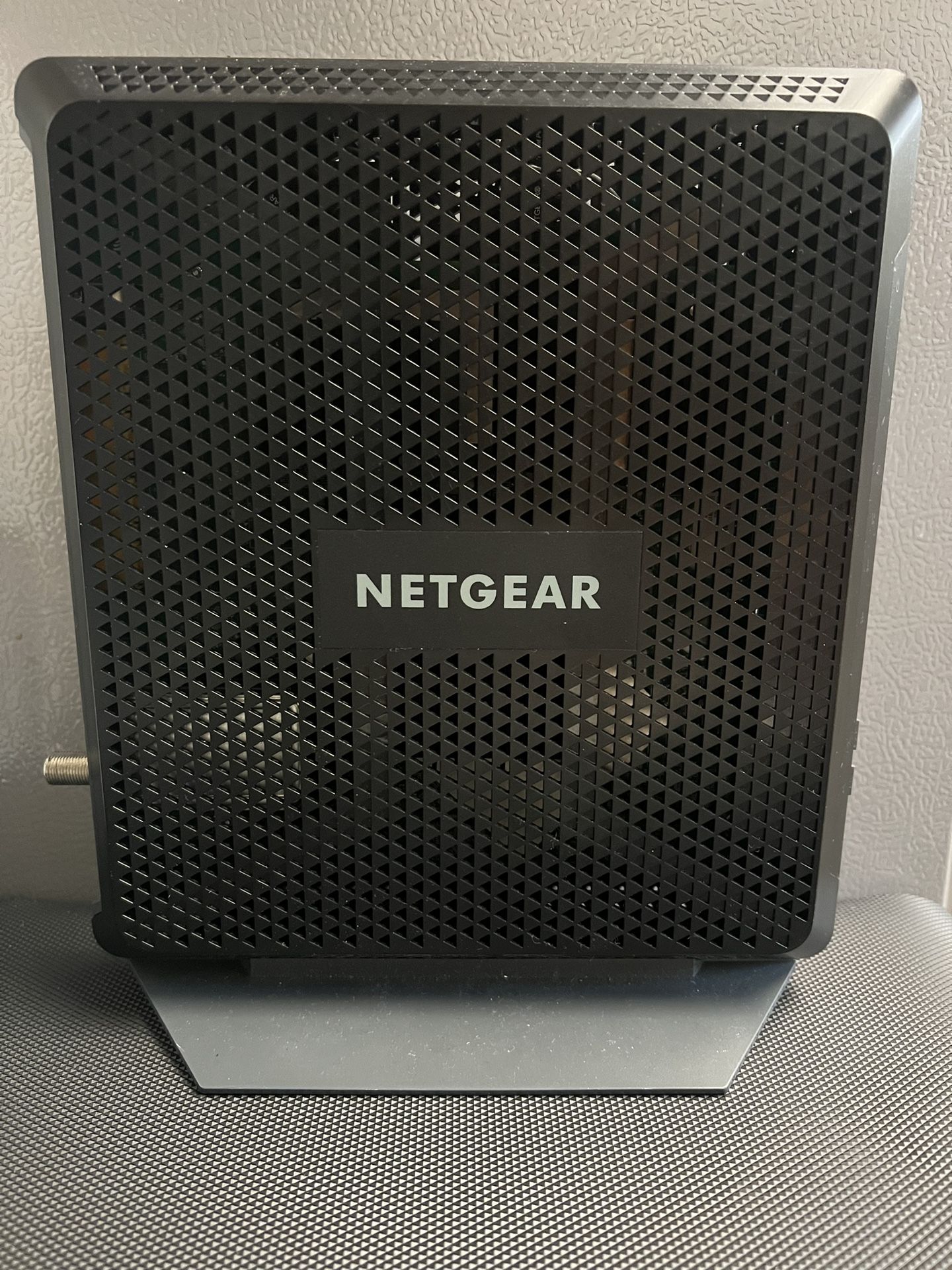 NETGEAR Nighthawk Modem