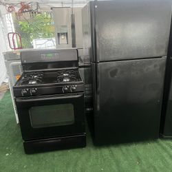 Refrigerador General Electric 33 Pulgadas De Ancho 68 De Alto Y Estufa De Gas 30 Puñaladas 