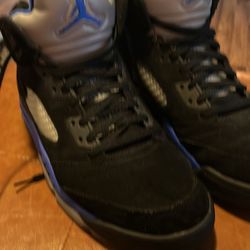 Black/blue Jordan’s Size 13