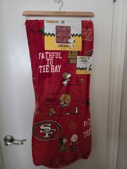 Peanuts NFL San Francisco 49ers Plush Throw Blanket