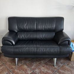 2 Seat Love Seat Leather Couch 