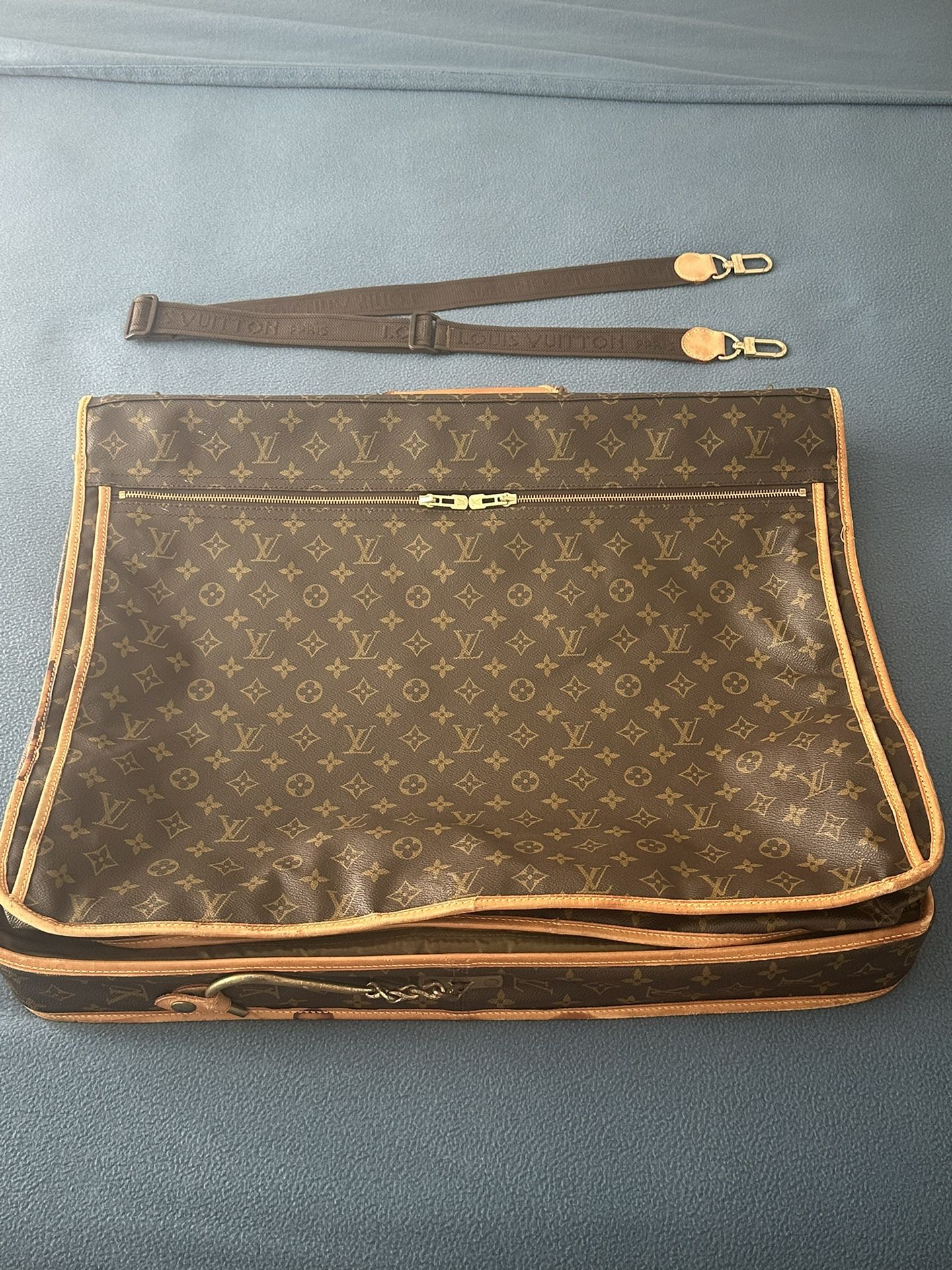 Vintage Louis Vuitton Malletier Garmet Bag