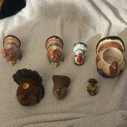 List together Midwest of Cannon Falls
 

I have four hand painted ceramic turkeys

1. Pair of (taper) candle holders
2. Salt shaker
3. Pillar candle h