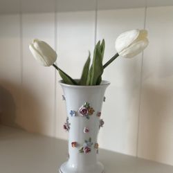 Charming Vintage Floral Planter – Cottage Style