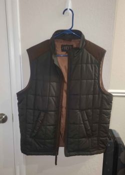 Men's Madison Creek Outfitters Quilted Vest (Like New - Size Small)