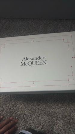Black Alexander McQUEEN  size 43