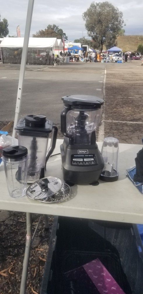 NINJA PROFESSIONAL 1500 WATT BLENDER