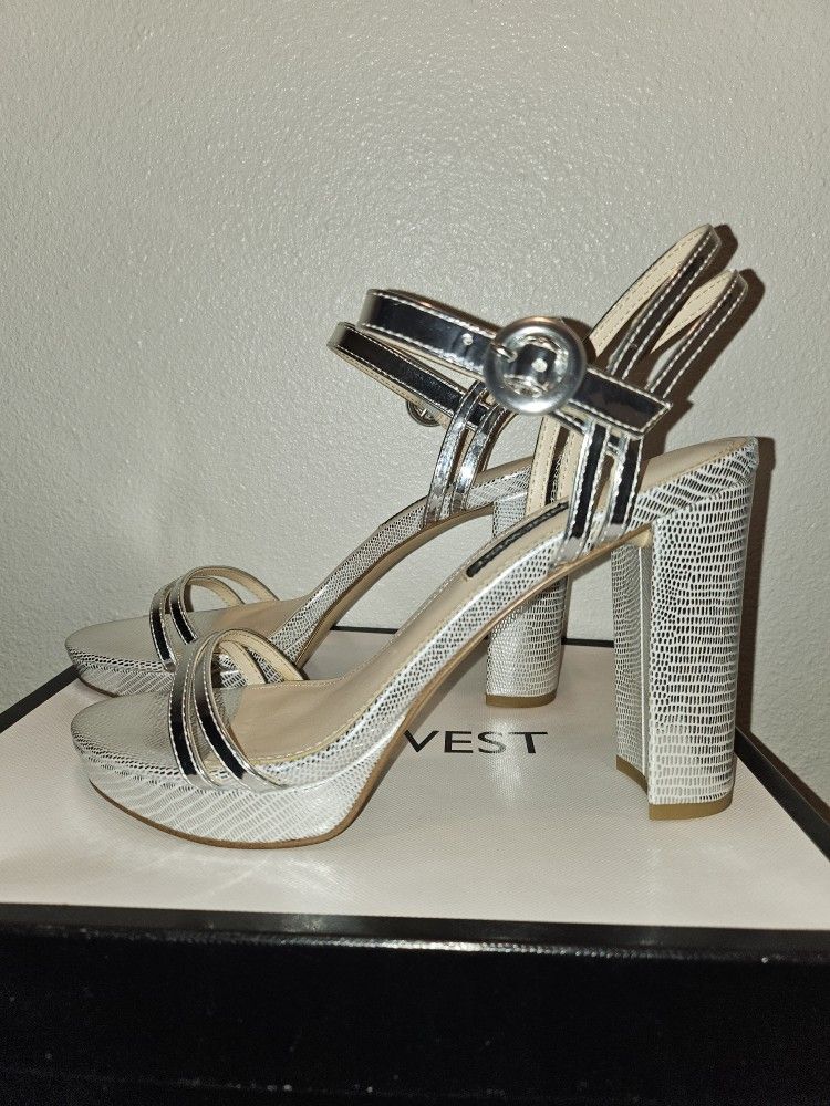 Nine West Women’s Daisy3 Sz 7.5 Silver Metallic Sandals Ankle Strap Heels NIB