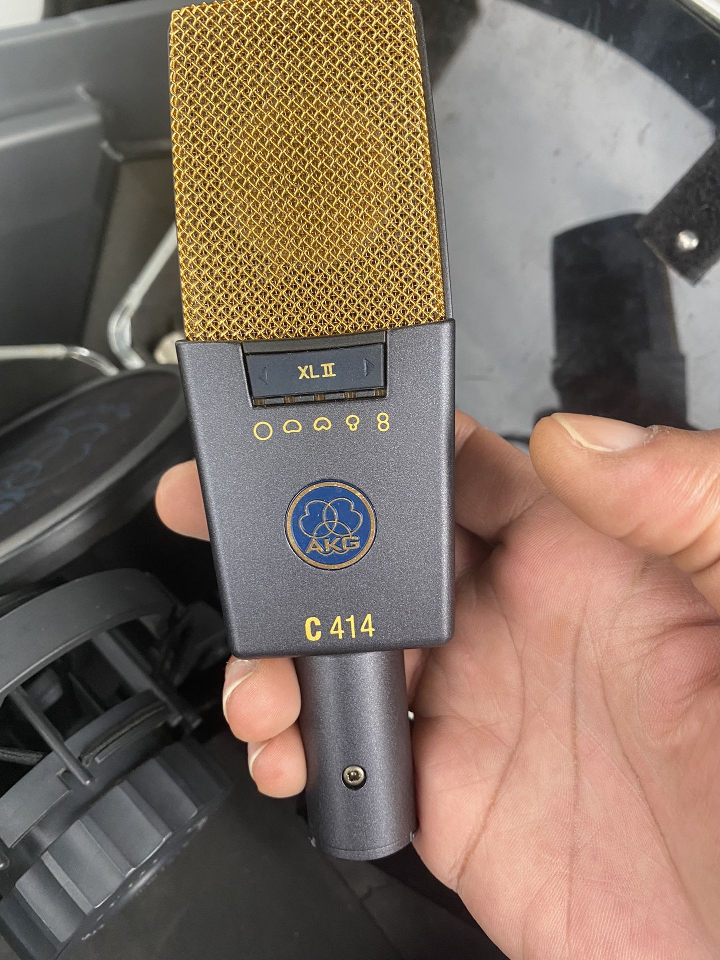 Akg414