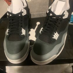 Jordan 4 Retro Fear