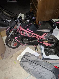 Crotch rocket motorcycle