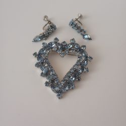 Vintage Blue Rhinestone Crystal Glass Heart Brooch  Screw  Earrings 