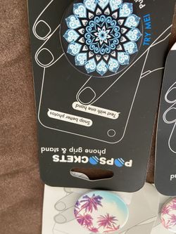NAME BRAND POP SOCKETS NEW
