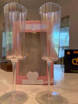 CLeo & June Heart-Shaped Champagne Flutes Set of 2