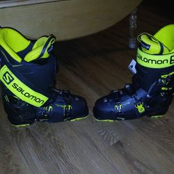 Women's Ski Shoes